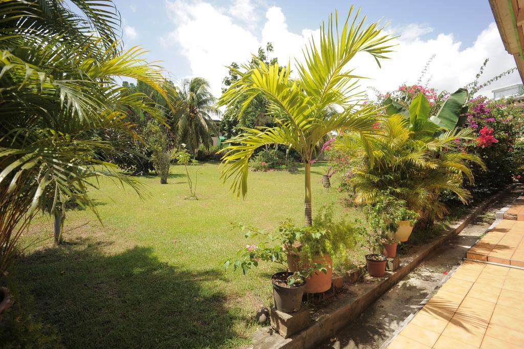 Au Domaine Des Bougainvilliers Villa Sainte-Rose Exterior photo